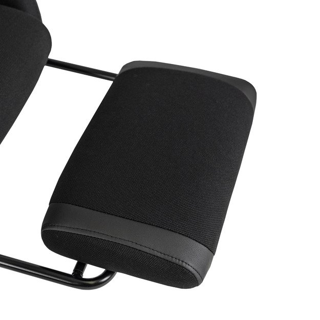 Maxima Juoda Pasukama Kėdė – Komfortas ir Stilius  8